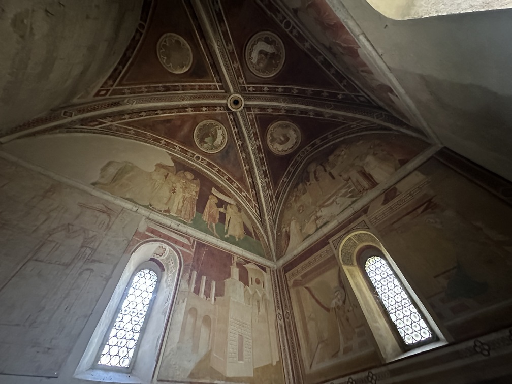 Eremo di Montesiepi - affreschi di Ambrogio Lorenzetti.