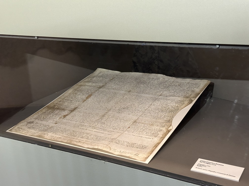 Copia autentica del Patto del 14 luglio 1111, 24 giugno 1322, pergamena, Trento, Archivio storico Magnifica Comunità di Fiemme.