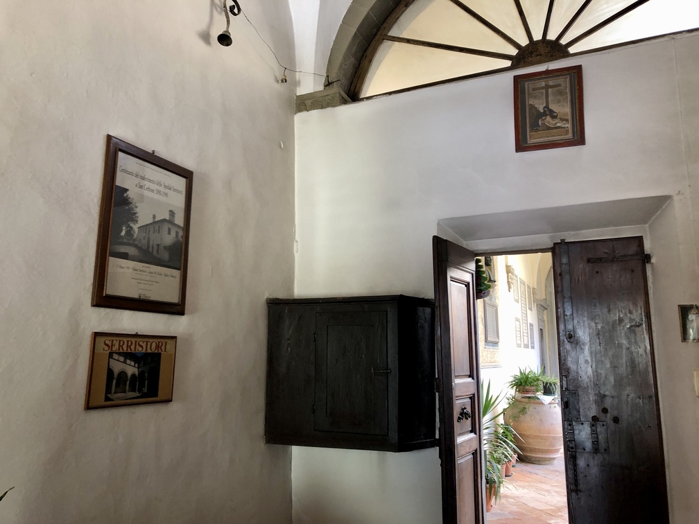 Ospedale Serristori - retro della ruota.
