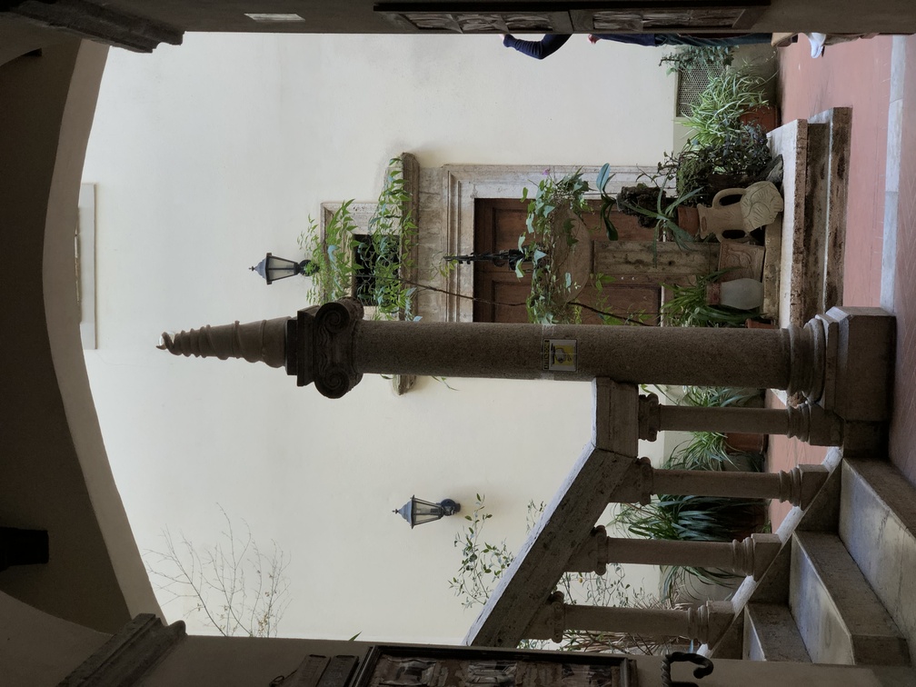 Residenza d'Epoca Palazzo Malfatti a Massa Marittima - cortile interno.