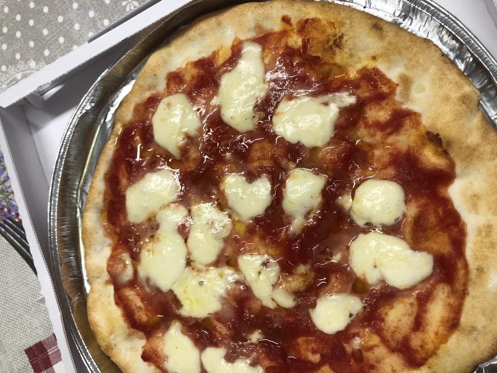 Veronza Hotel&Residence a Carano - pizza margherita senza glutine (inverno 2024-2025).