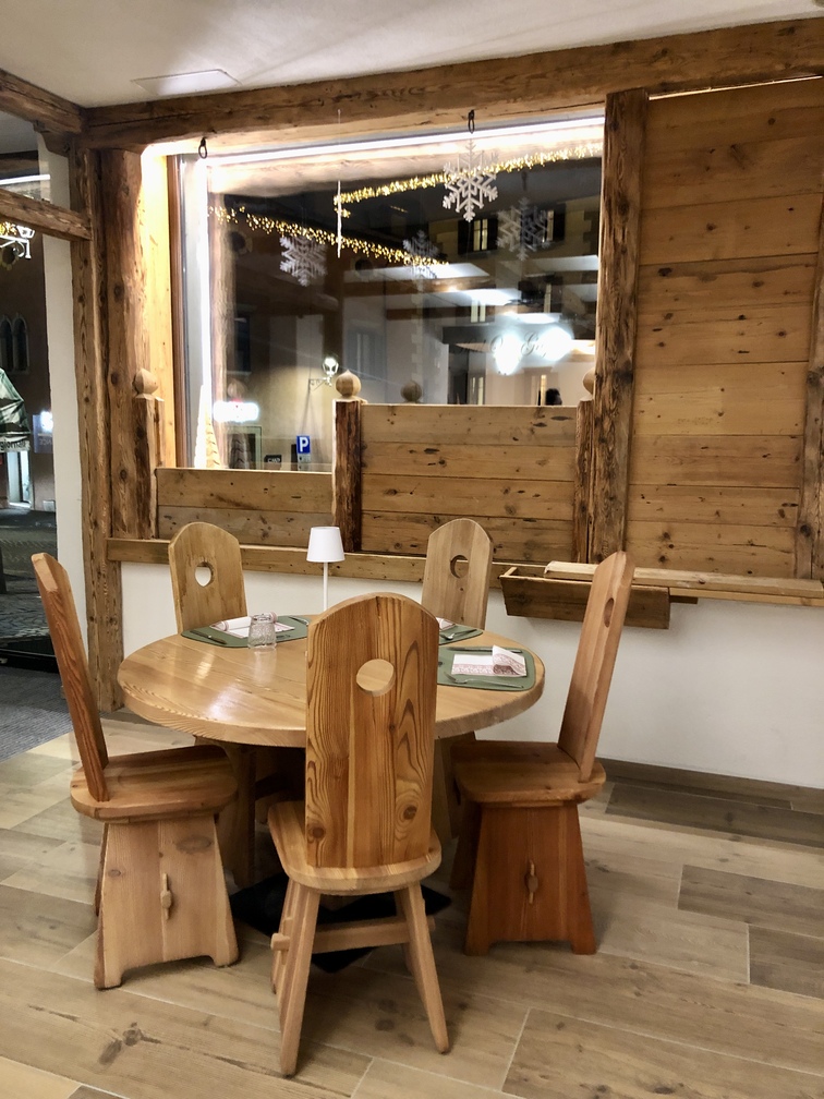 Ristorante Lanterna Verde a Cavalese - interno.