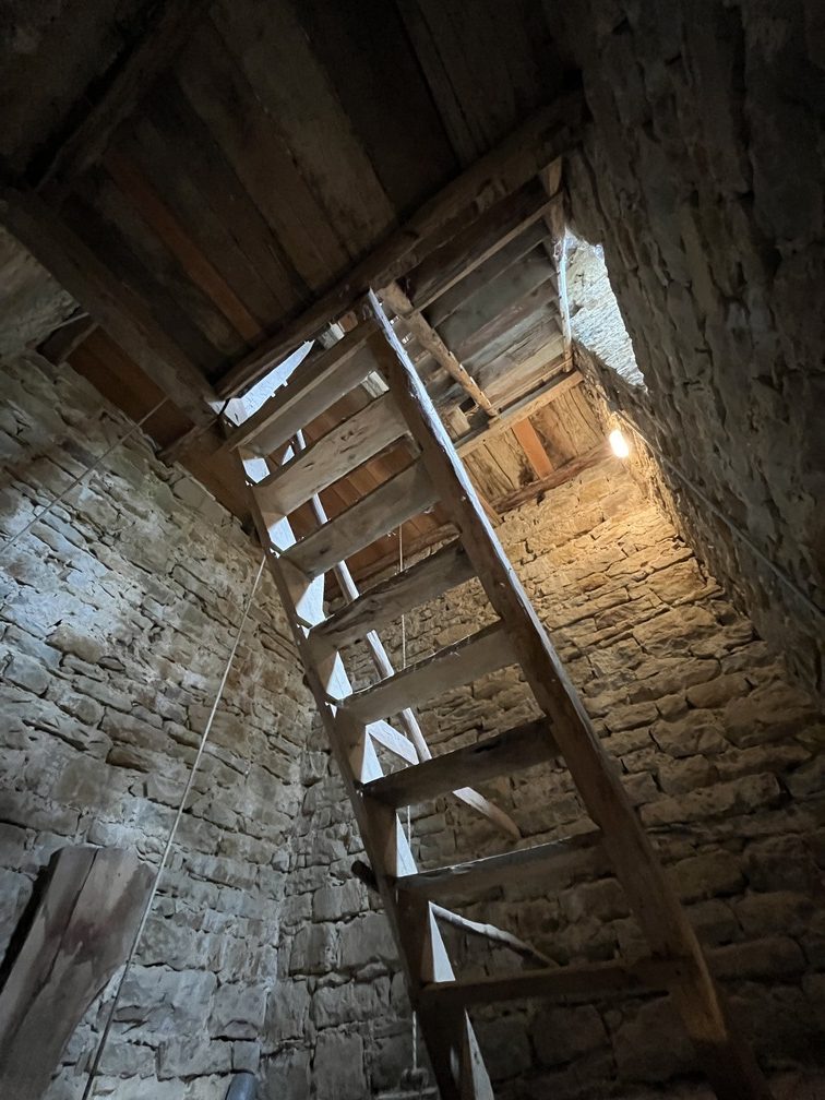 Castel dell'Alpi - interno del campanile della chiesa della Borgata Val Gattara.
