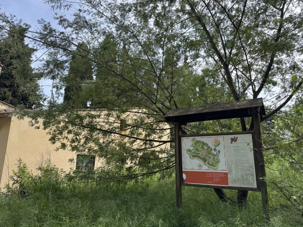 Parco di Poggio Valicaia - entrata.