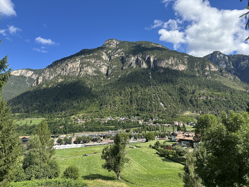 Escursione nel bosco di Zanolin - veduta di Cornacci da via Cavelonte.