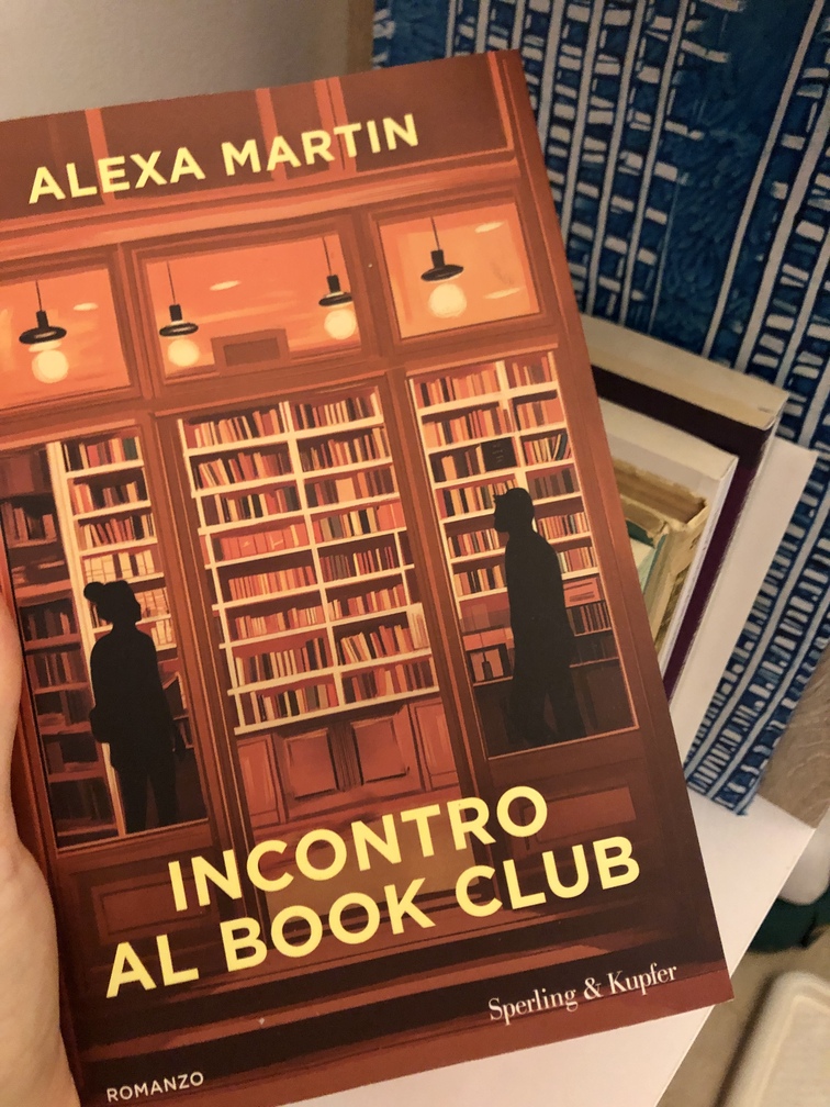 Alexa Martin, Incontro al book club, pubblicato per Sperling & Kupfer da Mondadori, Milano, 2025.