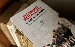 Massimo Recalcati, L’ora di lezione. Per un’erotica dell’insegnamento, Giulio Einaudi Editore, Torino, 2014.