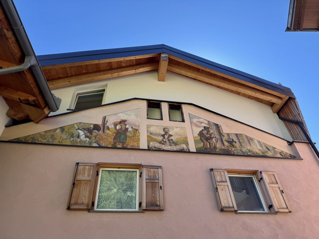 Carano, Ville di Fiemme - casa dell'erborista.