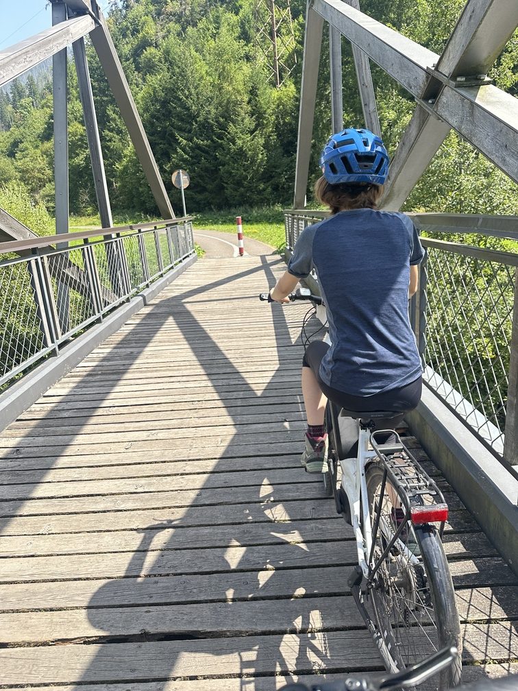 Pista ciclopedonale Fiemme e Fassa - uno dei ponti dopo Predazzo.