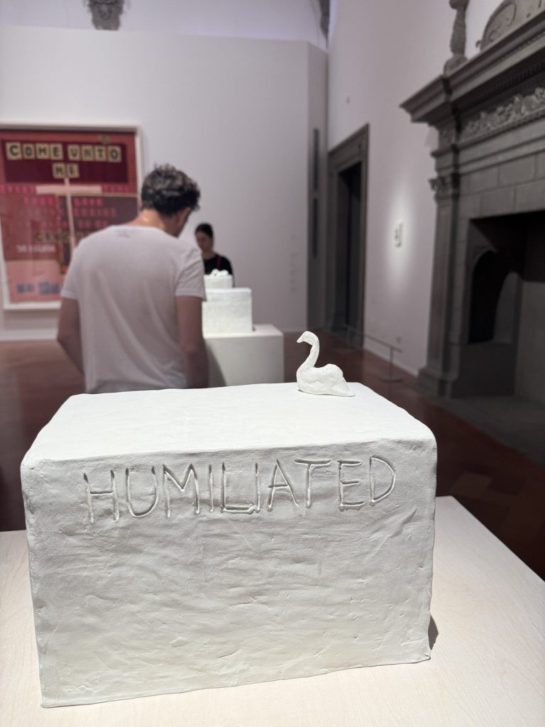 Mostra "Tracey Emin. Sex and Solitude" - "Humiliated (Umiliata)", 
2013, 
bronzo con patina bianca, 
Courtesy of the Artist & Galleria Lorcan O' Neill.