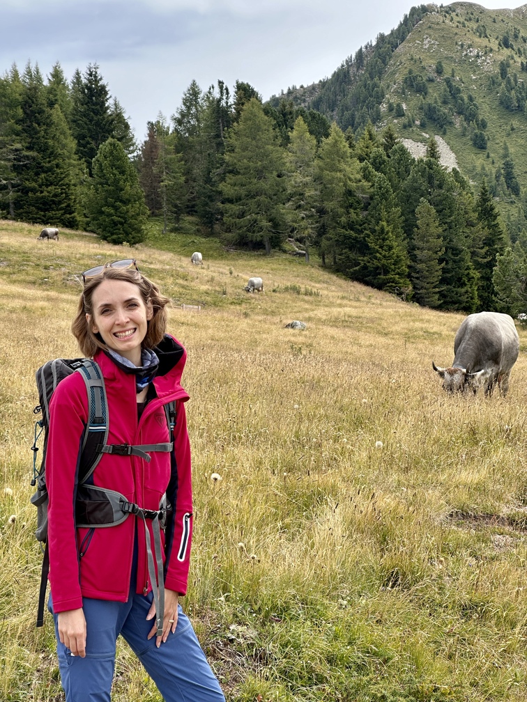 Valfloriana - Federica nel pascolo dei Prati fioriti.