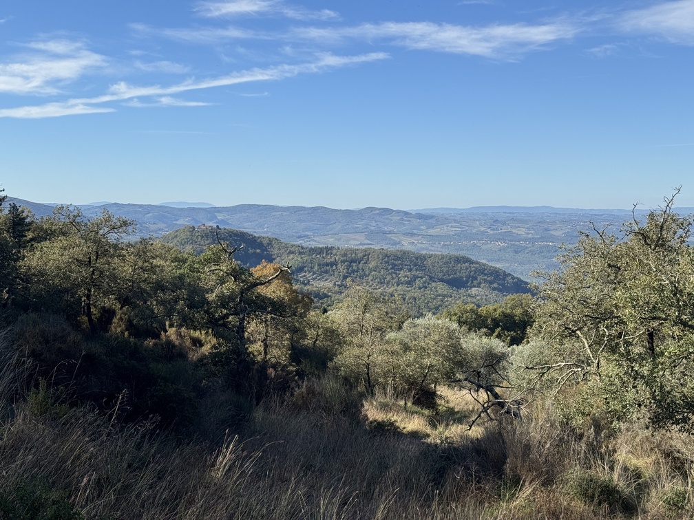 Escursione al Parco di Fonte Santa - panorama su Montemasso.