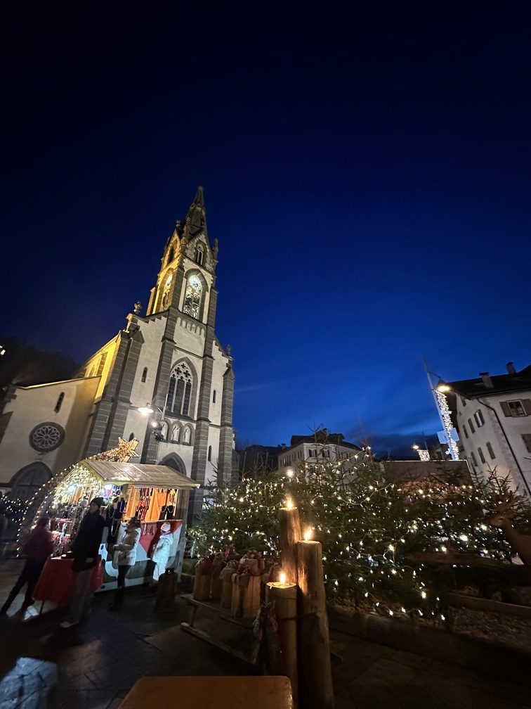 Villaggio sotto l'albero - Mercatino di Natale 2025 di Predazzo.