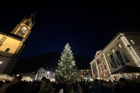 Villaggio sotto l'albero - Mercatino di Natale 2025 di Predazzo.