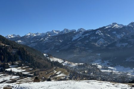 Località Zanon - veduta su Tesero e sulle cime del Lagorai.