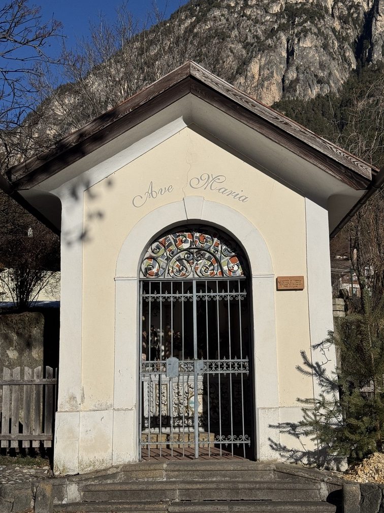 Panchià - Capitello di Santa Maria con i Santi Antonio e Giovanni.