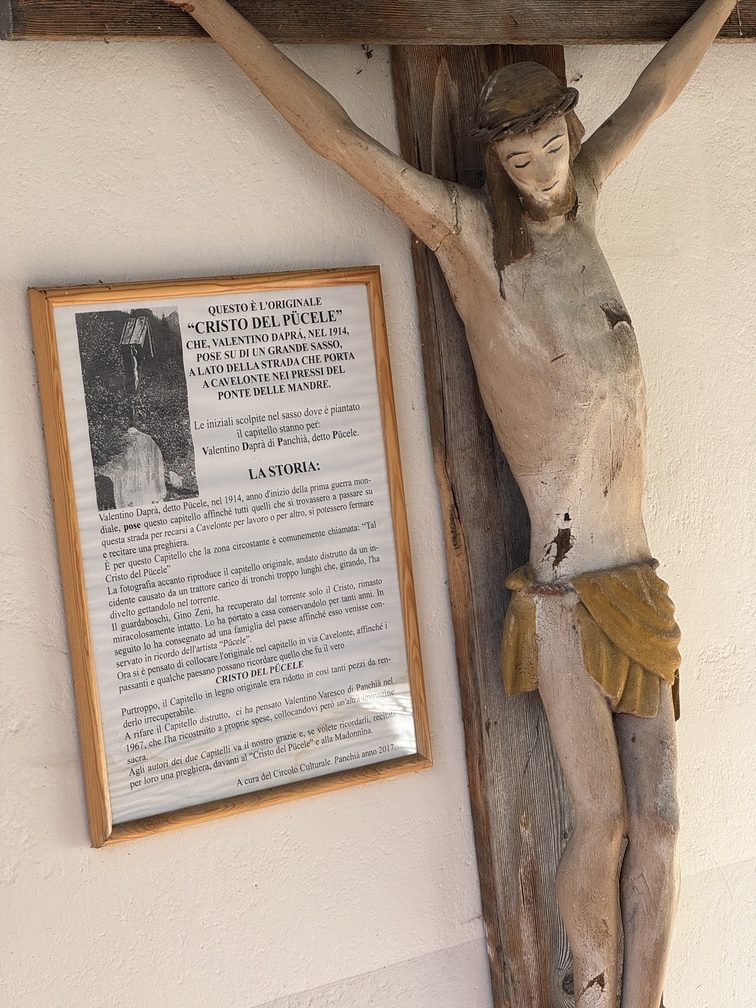 Panchià -  crocifisso ligneo “Cristo del Pücele”.