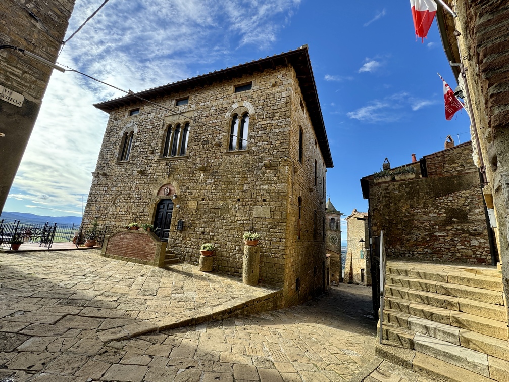 Casale Marittimo - Palazzo della Canonica.