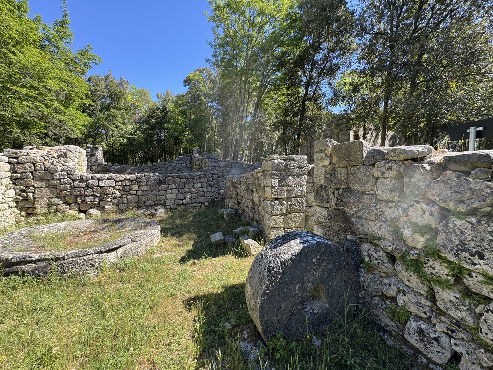 Castelvecchio - area archeologica: mulino.
