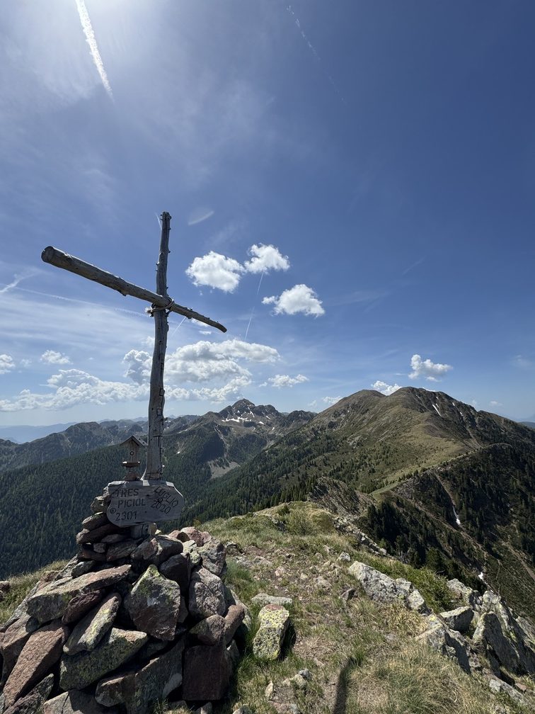 Pala della Madonna - croce di vetta.