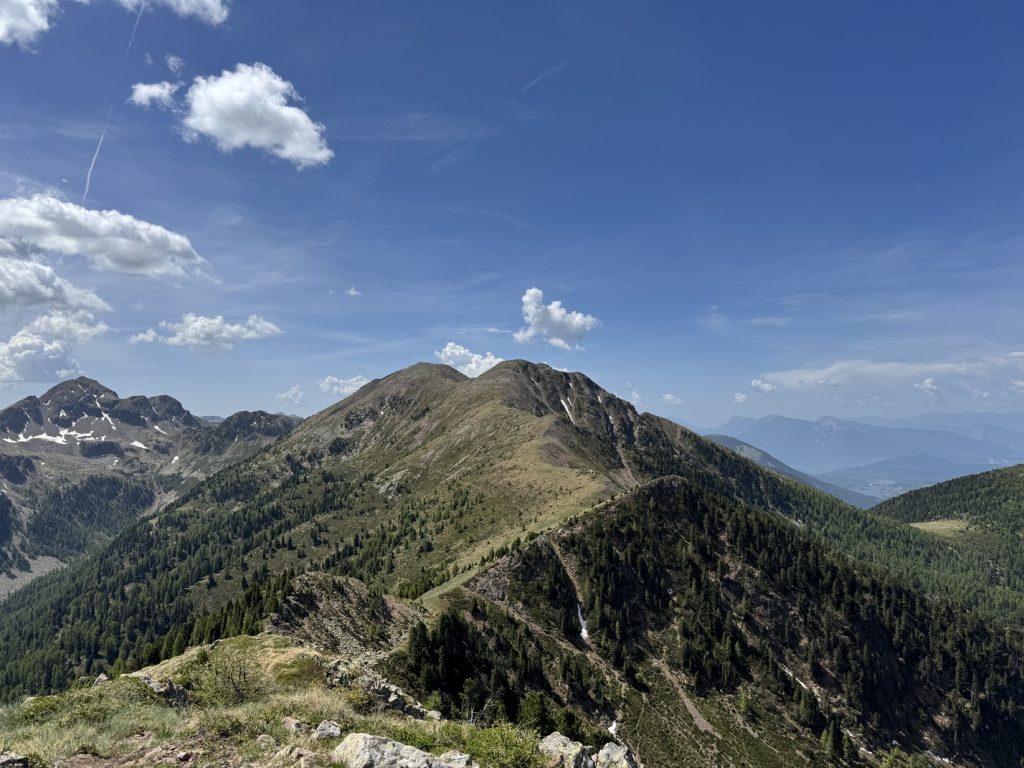 Pala della Madonna - panorama su Pala delle Buse.