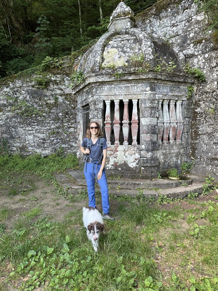 Monte Senario - Federica e Frida alla Fonte di San Filippo.