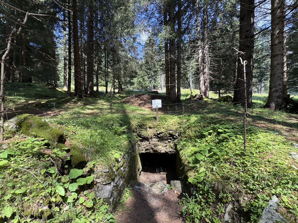 Fango - Campo trincerato B - resti di rifugio anti-bombardamento.