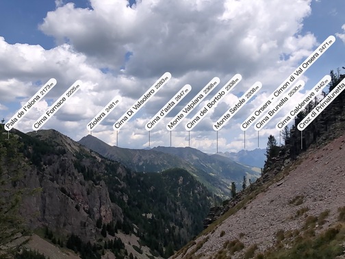 Sentiero n. 310 - da Passo Cadin a Passo Manghen - veduta verso Passo Manghen.