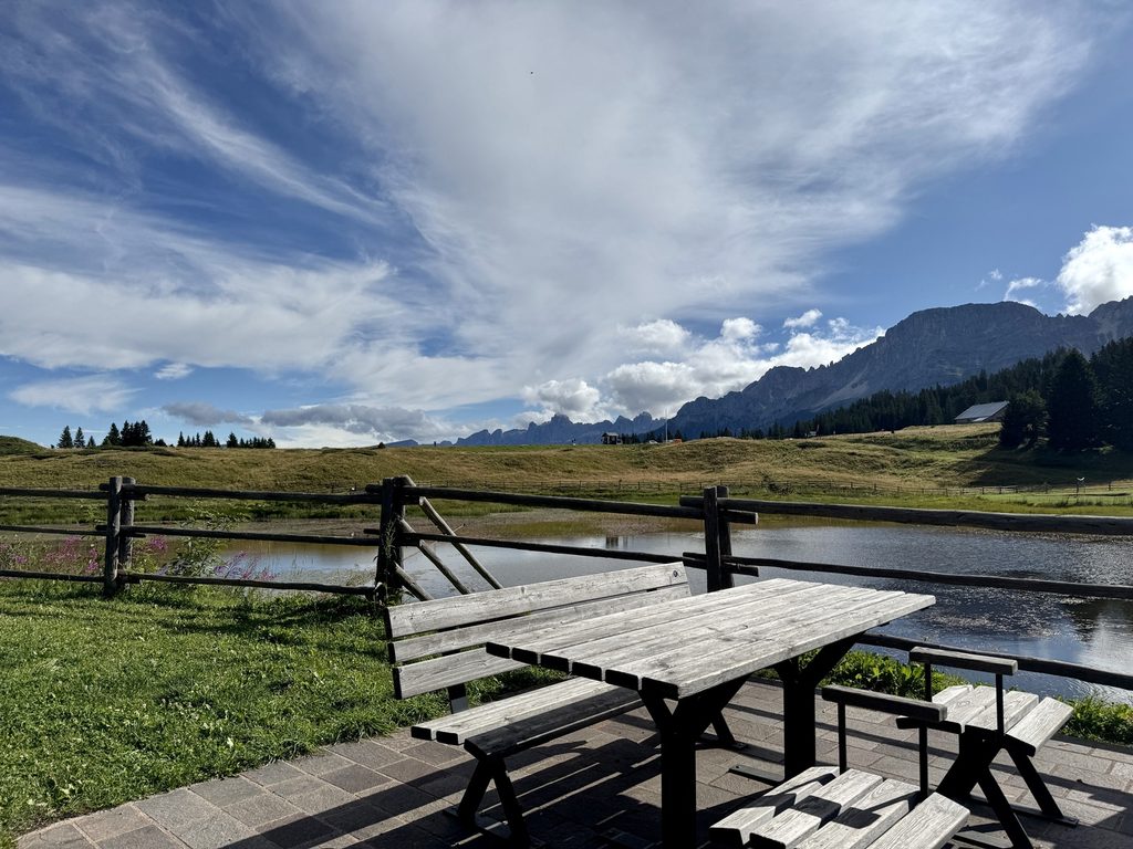 Passo Lavazè - laghetto e area pic-nic.