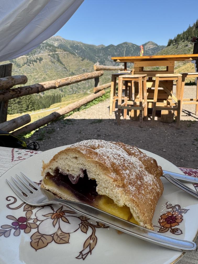 Malga Cadinello - dolce tipico.