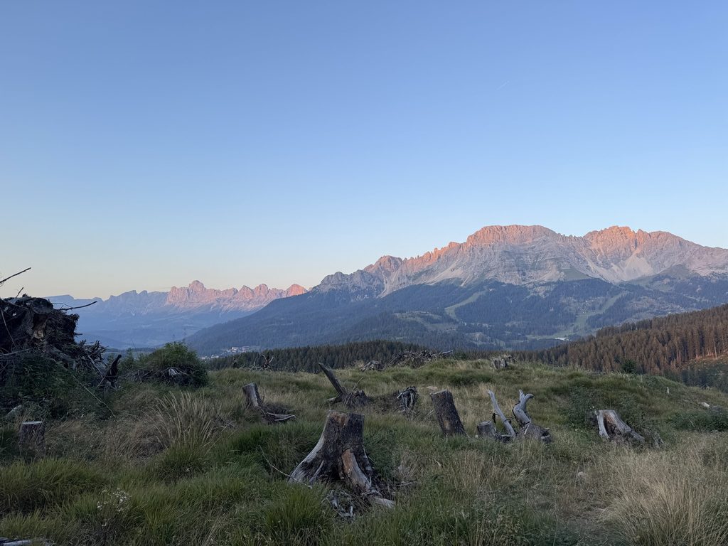 Sentiero 7 - Enrosadira su Latemar e Catinaccio.
