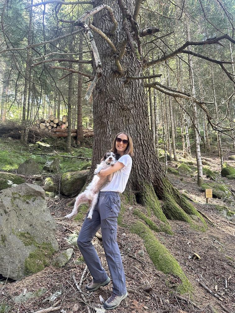 Albero monumentale "Il maestro degli Avezi" - Federica e Frida.