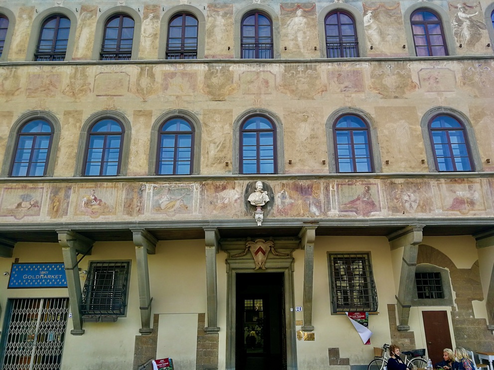 Palazzo Antellesi - facciata sulla piazza.