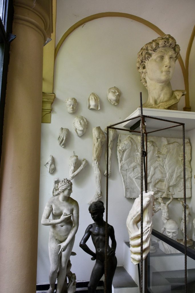Palazzo Leopardi - gessi di statue antiche.