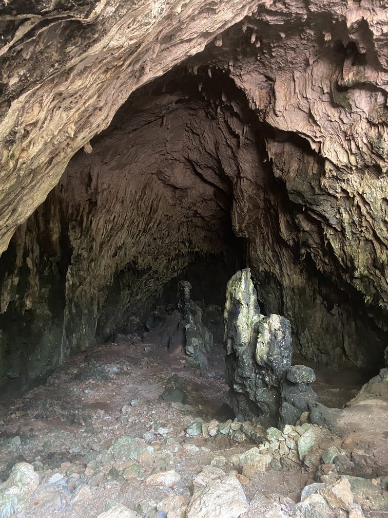Grotta di Skotinò - interno.