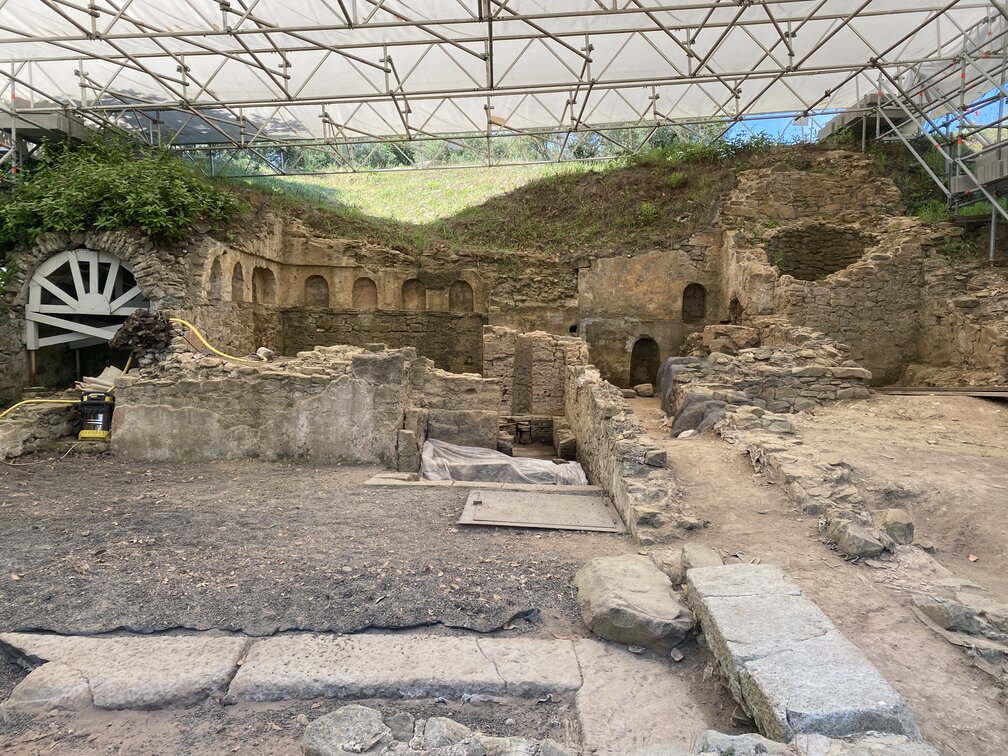 Acropoli di Populonia - sito archeologico delle terme.