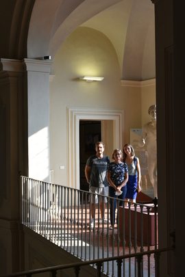 Villa Corsini a Castello - Federica, Lorenzo e Manuela all'interno.