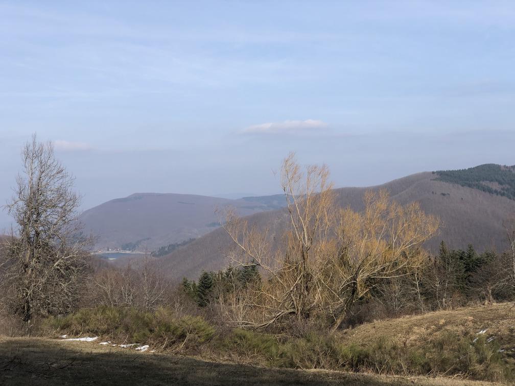 Panorama verso località Lavaccioni e Lago del Brasimone.