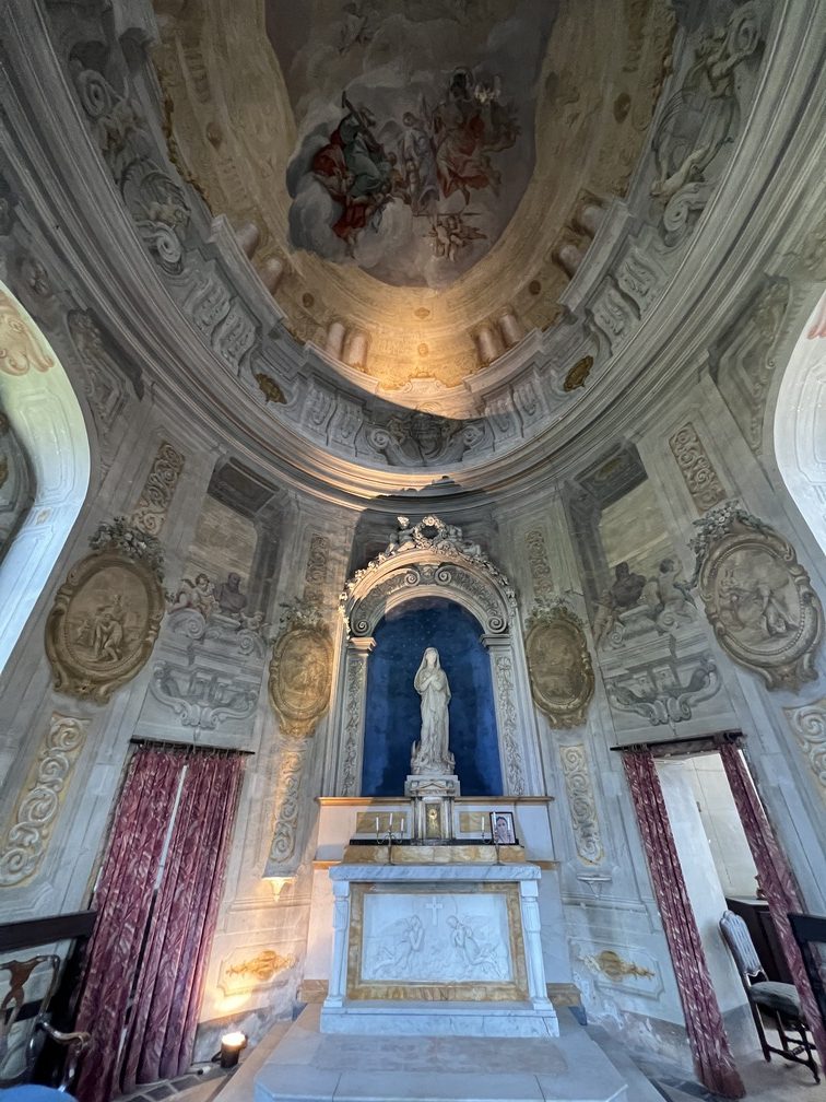 Villa Rospigliosi a Lamporecchio - interno della cappella.