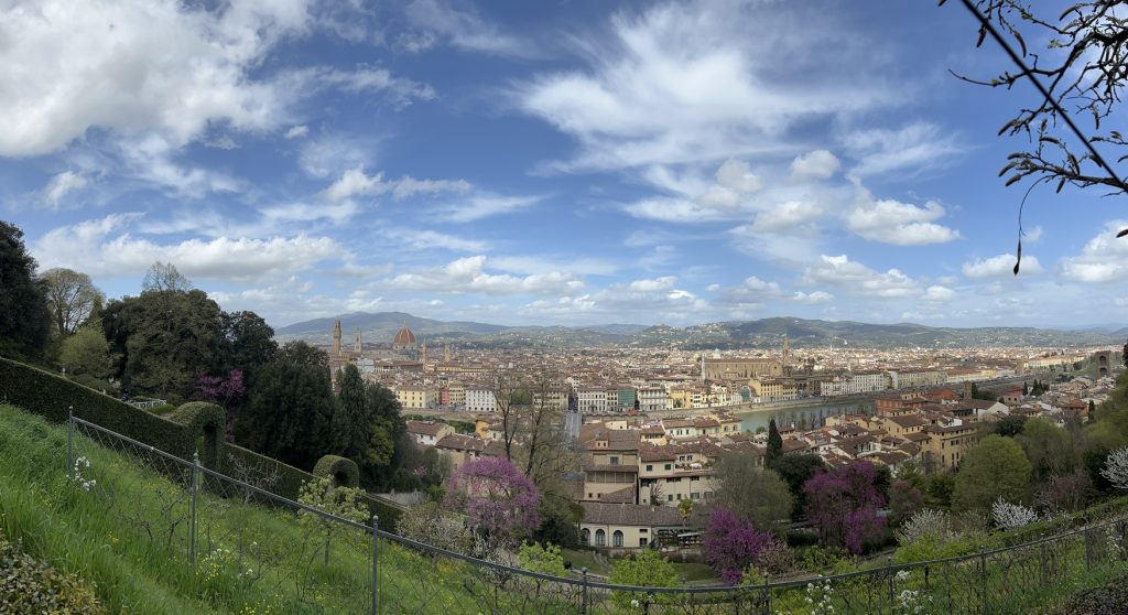 Giardino Bardini - panorama su Firenze e sul giardino.