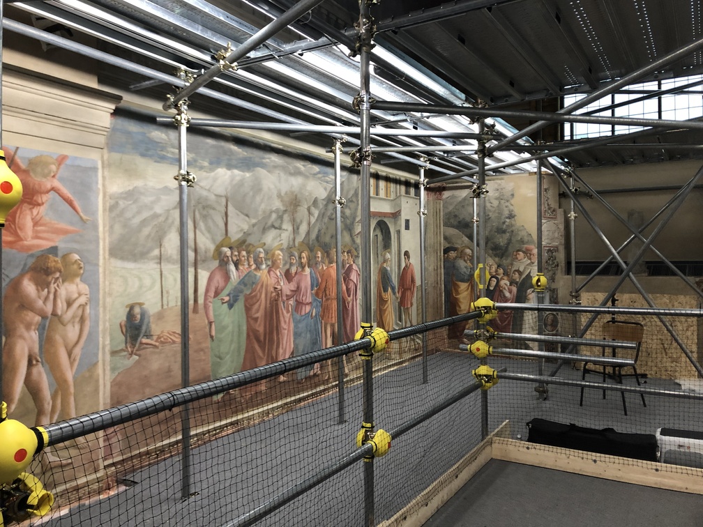 Cappella Brancacci - affreschi visti dai ponteggi.