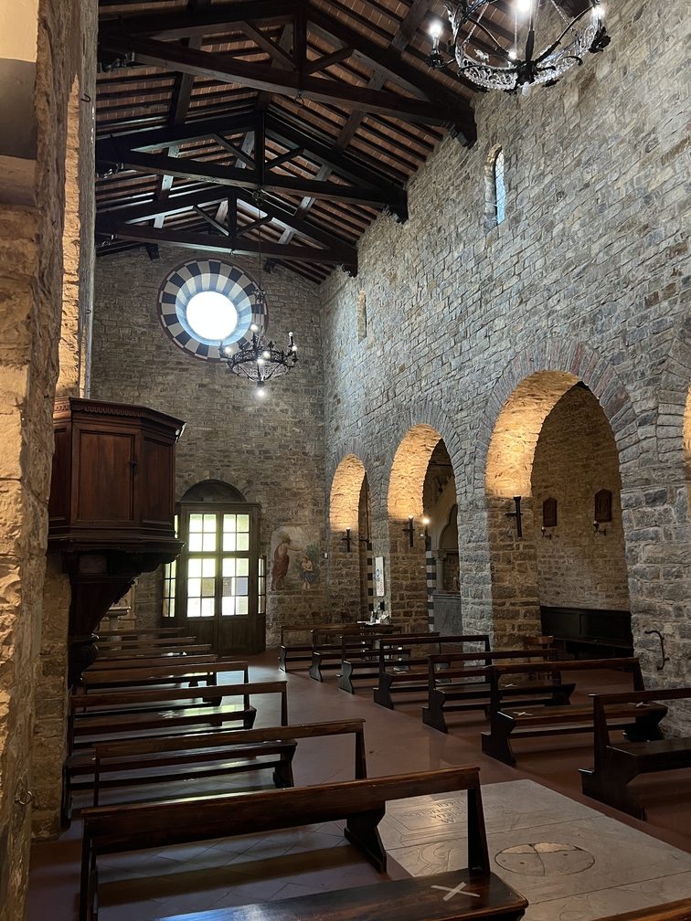 Chiesa di Sant'Andrea a Cercina - interno.
