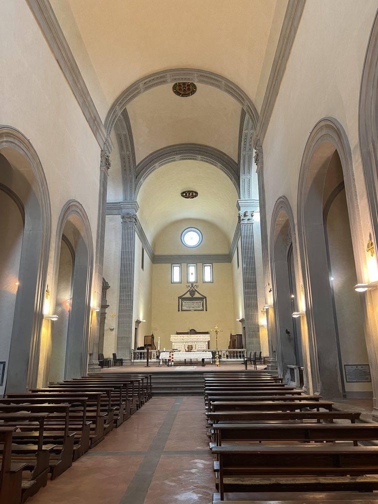 Badia Fiesolana - interno della chiesa.