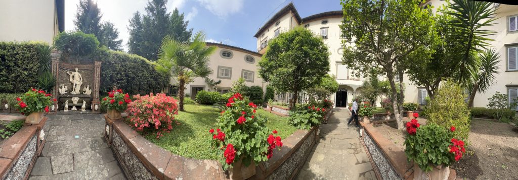Giardino di Palazzo Massoni.