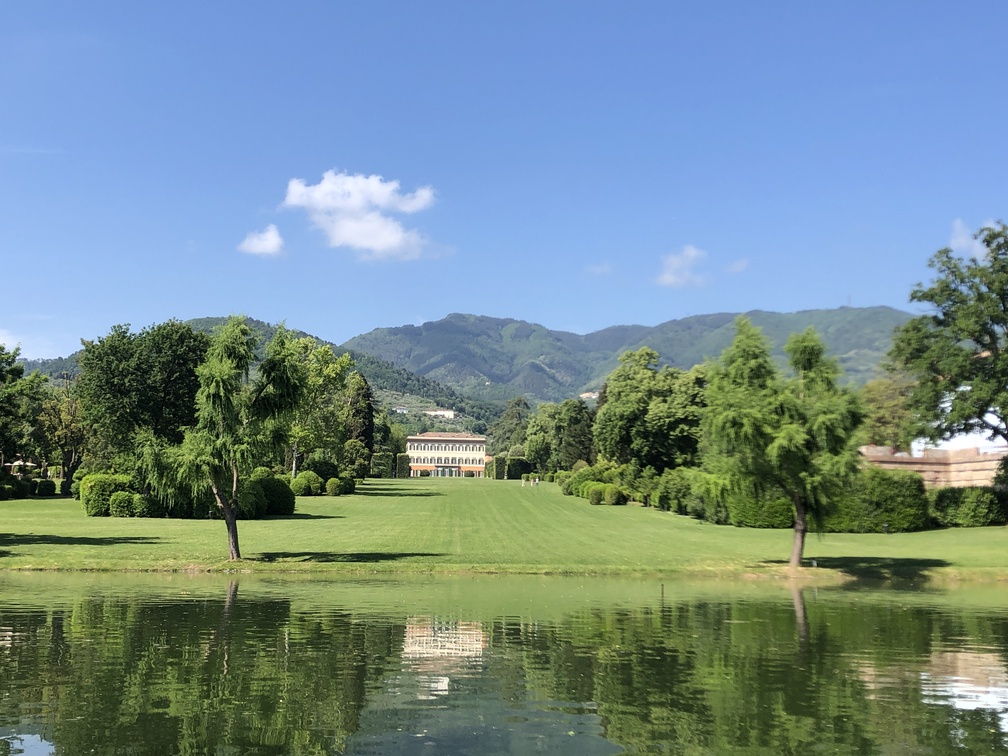 Villa Reale di Marlia - vista dal lago.