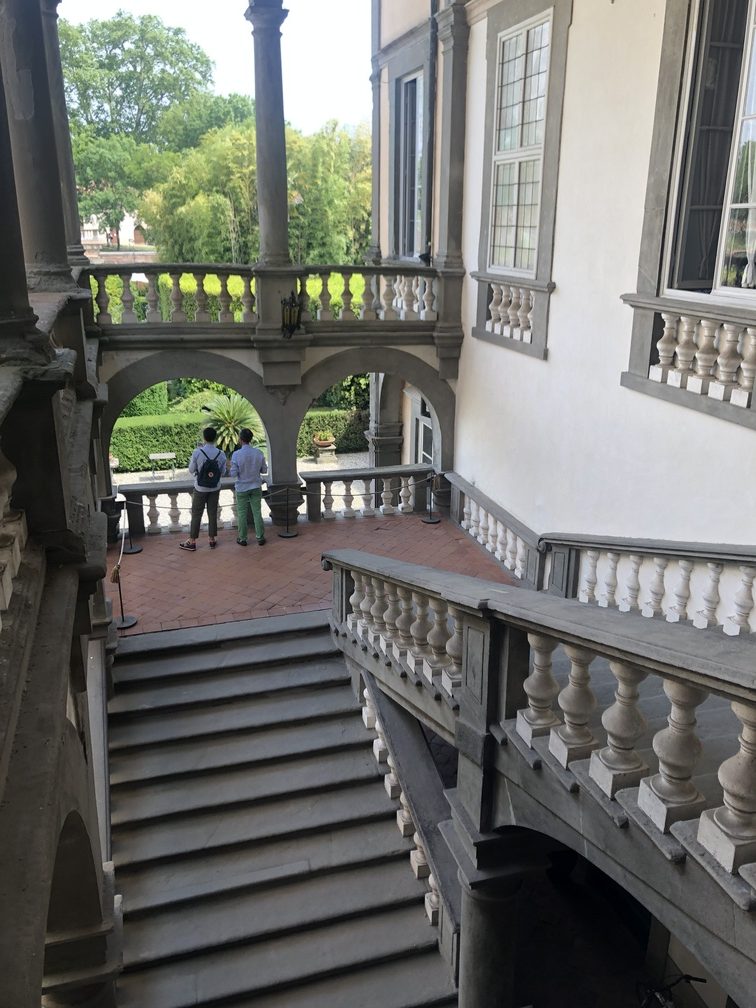 Palazzo Pfanner - scalone.