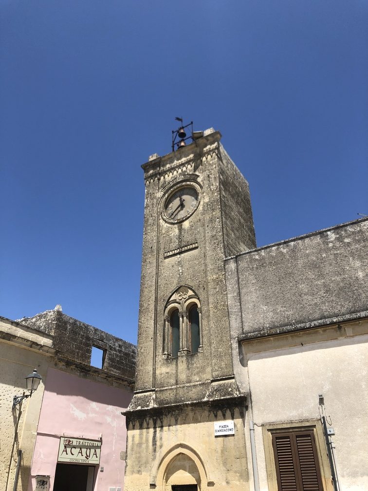 Acaya - Torre dell'orologio.