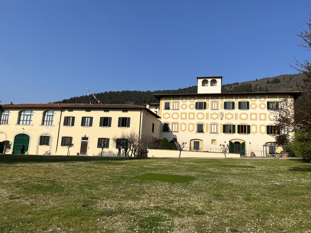 Villa Aldobrandini Banchieri Rospigliosi - facciata.