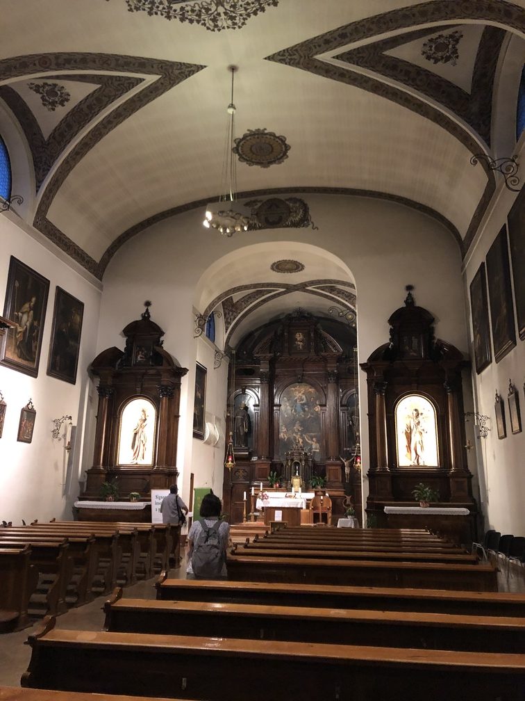 Chiesa di San Vigilio - interno.