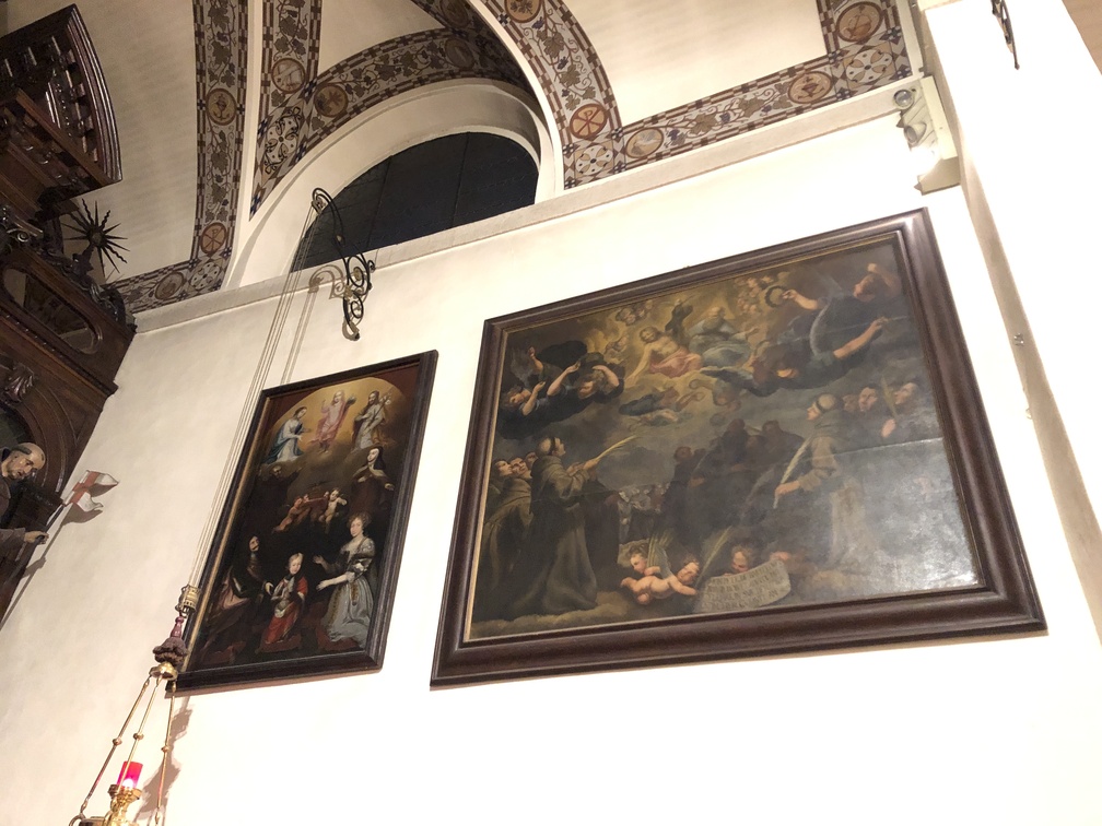 Chiesa di San Vigilio - quadri del presbiterio..